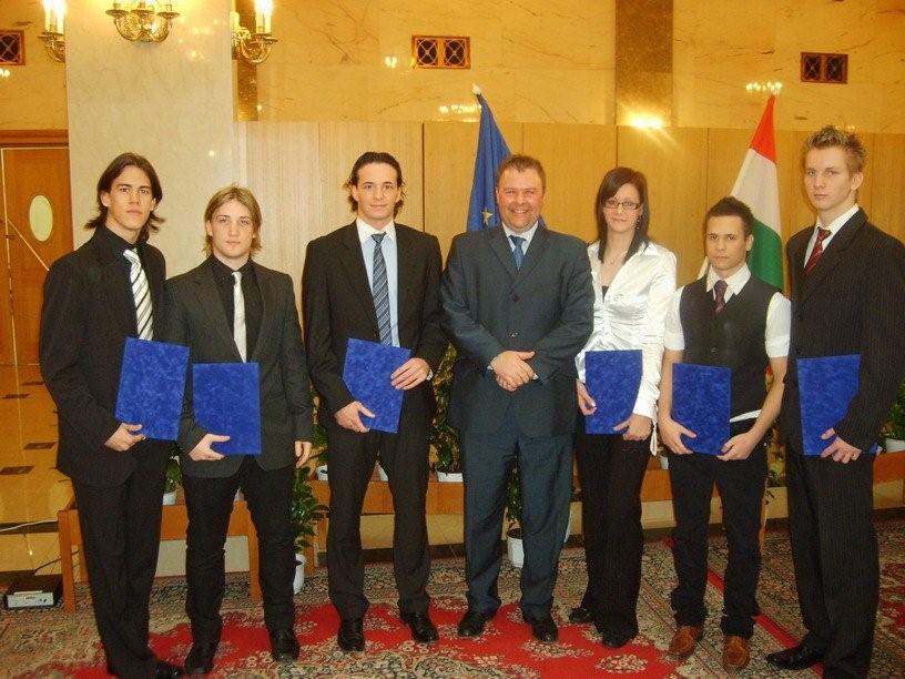 Miniszteri elismerések kerületünk Kick-Boxos büszkeségeinek