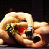 EXKLUZÍV: Fejkamera és tipegő magassarok a ketrecben...