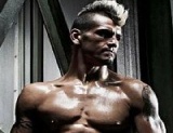 Dan Hornbuckle a Bellatornál folytatja