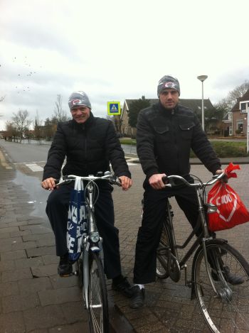 Szűcs Barna és Marius Montenau biciklin