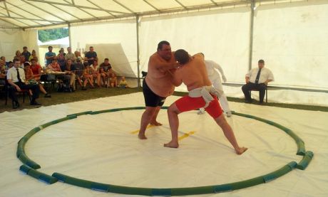 Libor Dezső akcióban az I. Országos Sumo Csapatbajnokságon