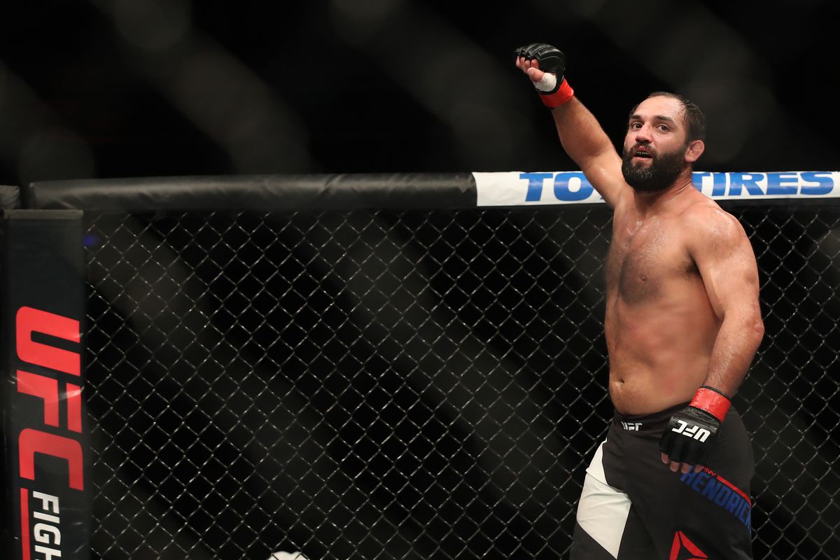 Johny Hendricks szögre akasztja a kesztyűt!