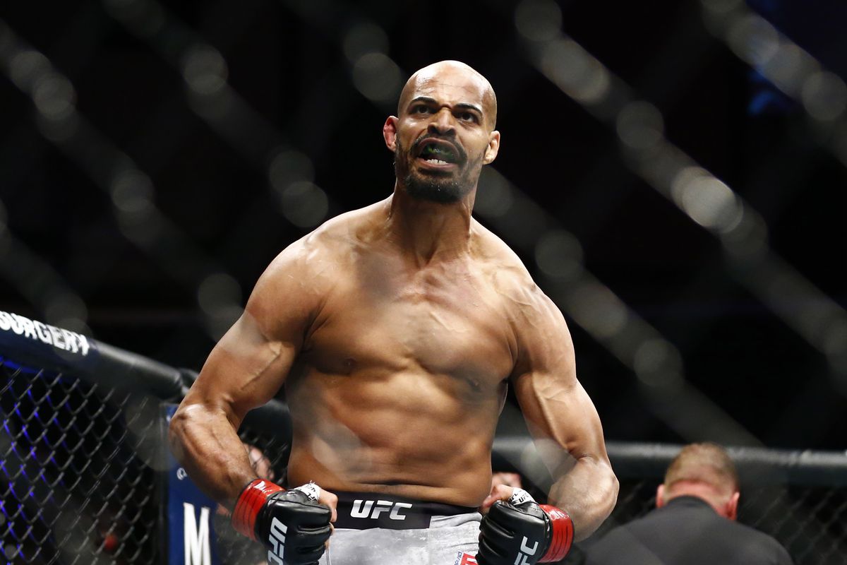 Doppingvétség miatt függesztették fel a UFC-s harcost