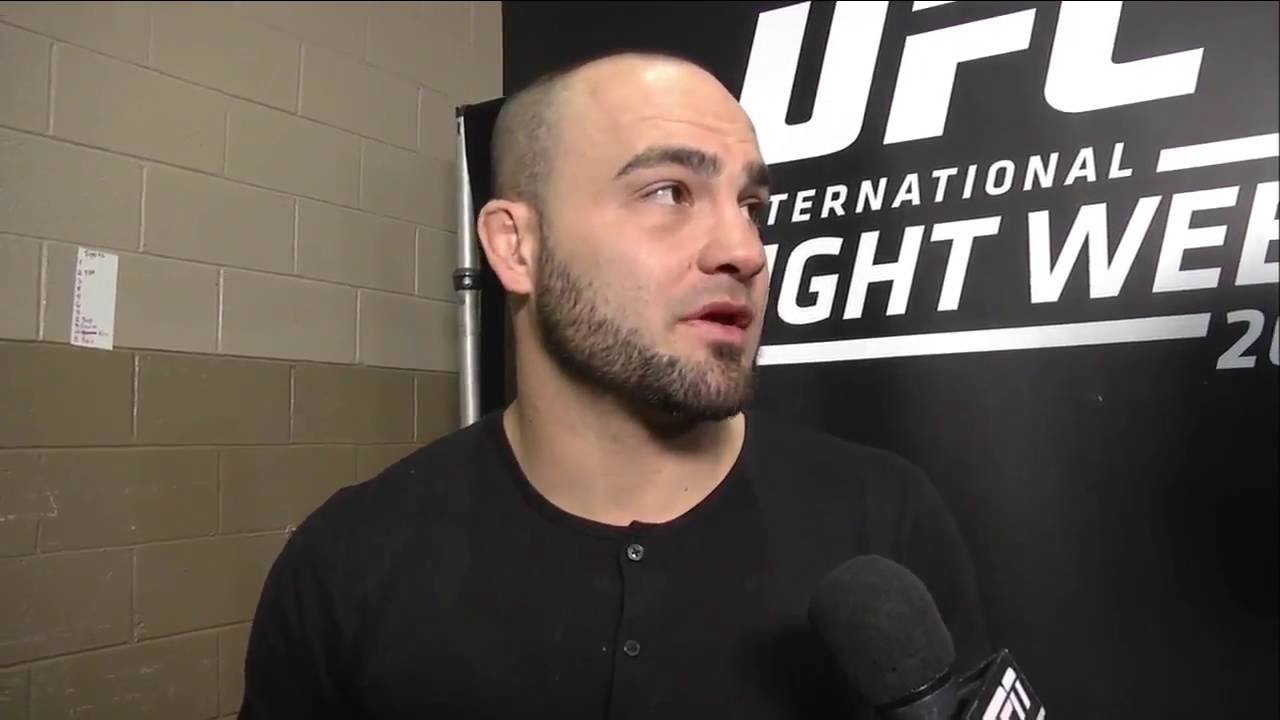 Alvarez receptje Nurmagomedov ellen