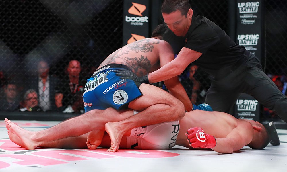 A UFC kommentátora sem hitt a szemének! (VIDEÓ)