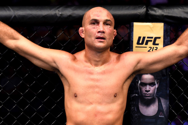 A UFC elengedte B.J. Pennt