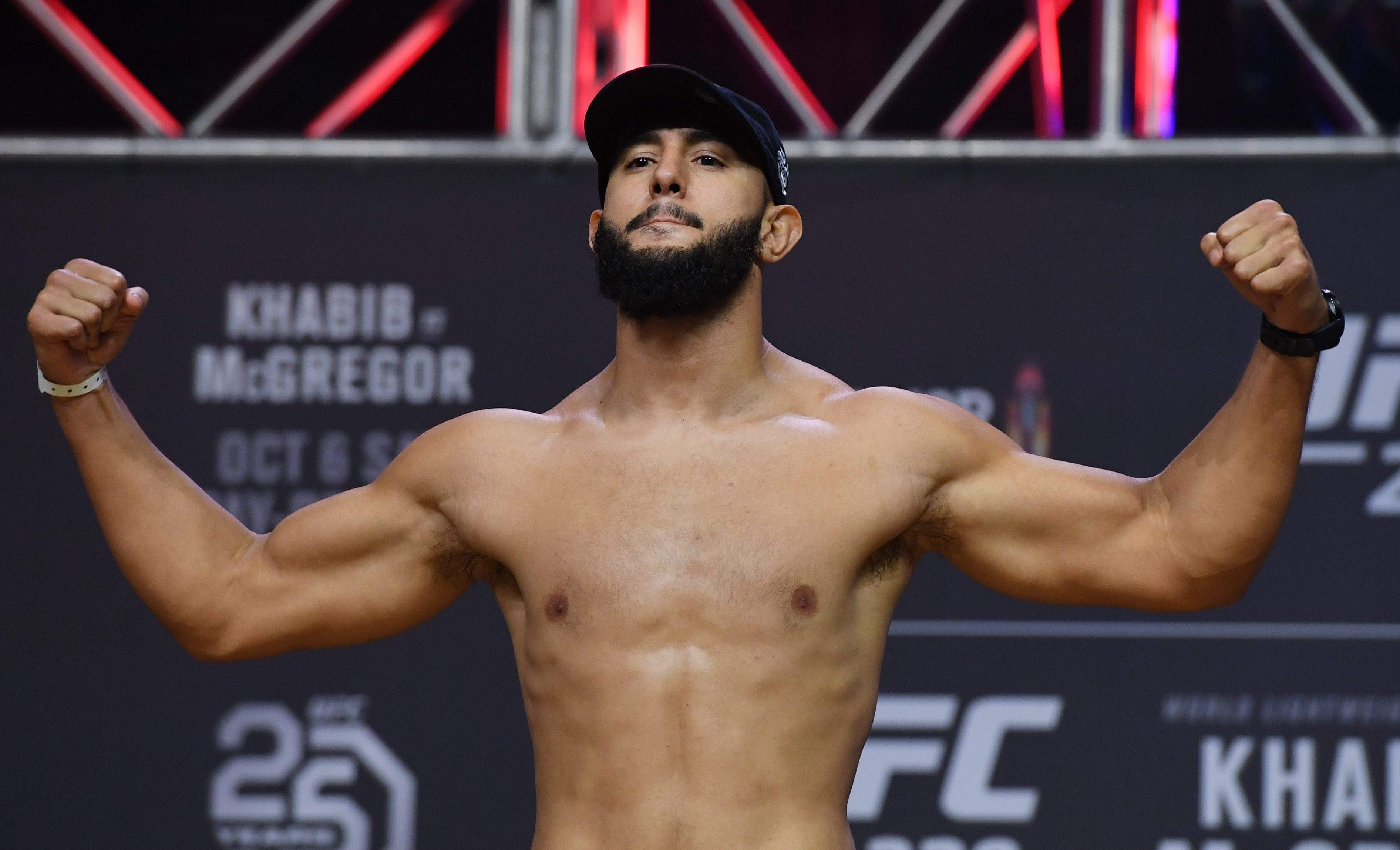 Dominick Reyes Kobe Bryant mezt viselne a UFC 247-en
